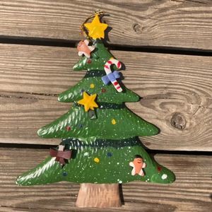 FARMHOUSE CHRISTMAS TREE WALL METAL DECOR